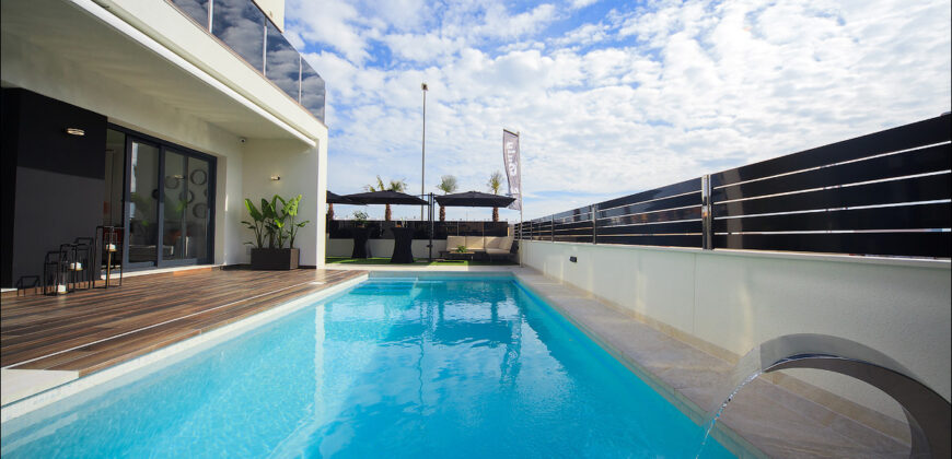 Villa’s with private pool and parking space