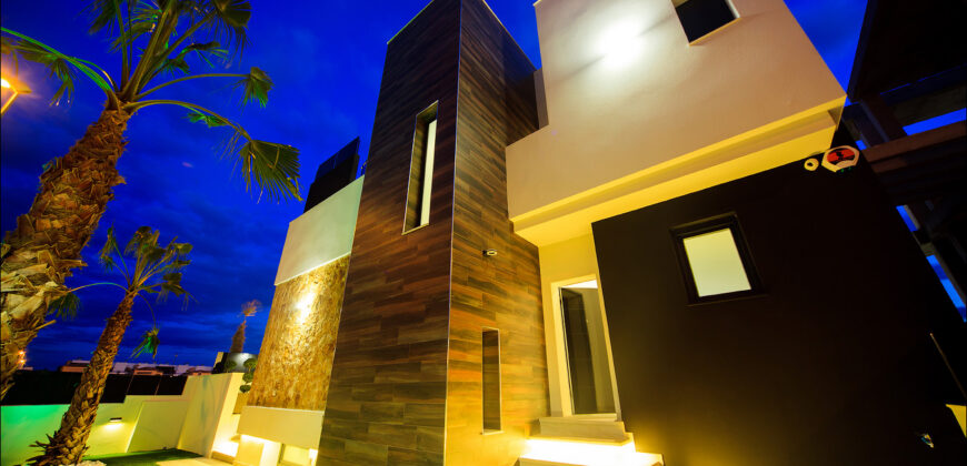 Villa’s with private pool and parking space